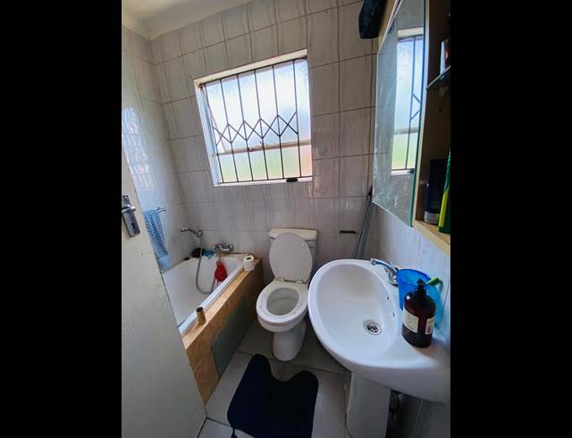 3 BEDROOM HOUSE FOR SALE IN COSMO CITY